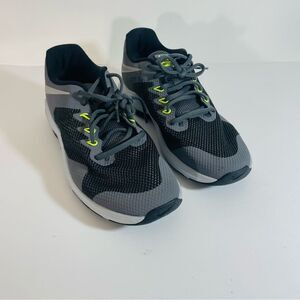 Nike Air Max Training Men’s Shoe in Dark Gray/Gray w Green Detail Size 8.5